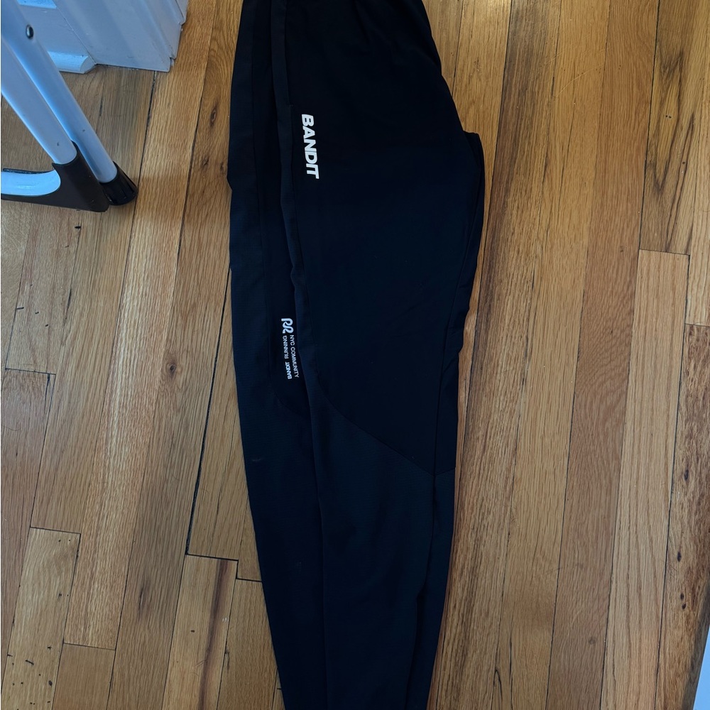 Bandit Men’s Performance Distance Run Pant / Black Joggers